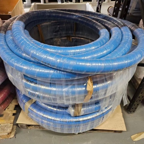 418LE 奶罐车软管 10 bar (150 psi) - 抗挤压 FDA - arrêté du 09/11/94 D