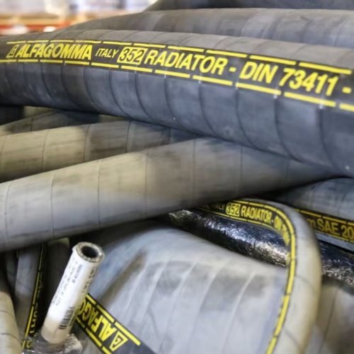 352AA 散热器管 5 bar (75 psi) exceeds DIN 73411 - SAE 20R1 D-2