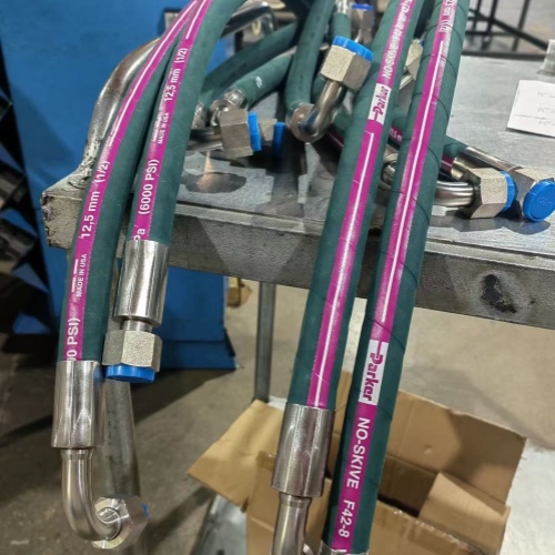 Parker - F42 SAE 100R15 用于磷酸酯液压油