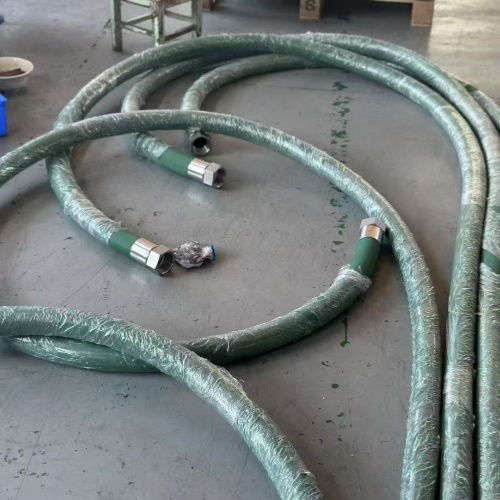 EF555 不导电(无碳)软管 20 Bar (300 psi)